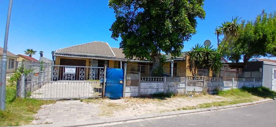 3 Bedroom Property for Sale in Mandalay Western Cape